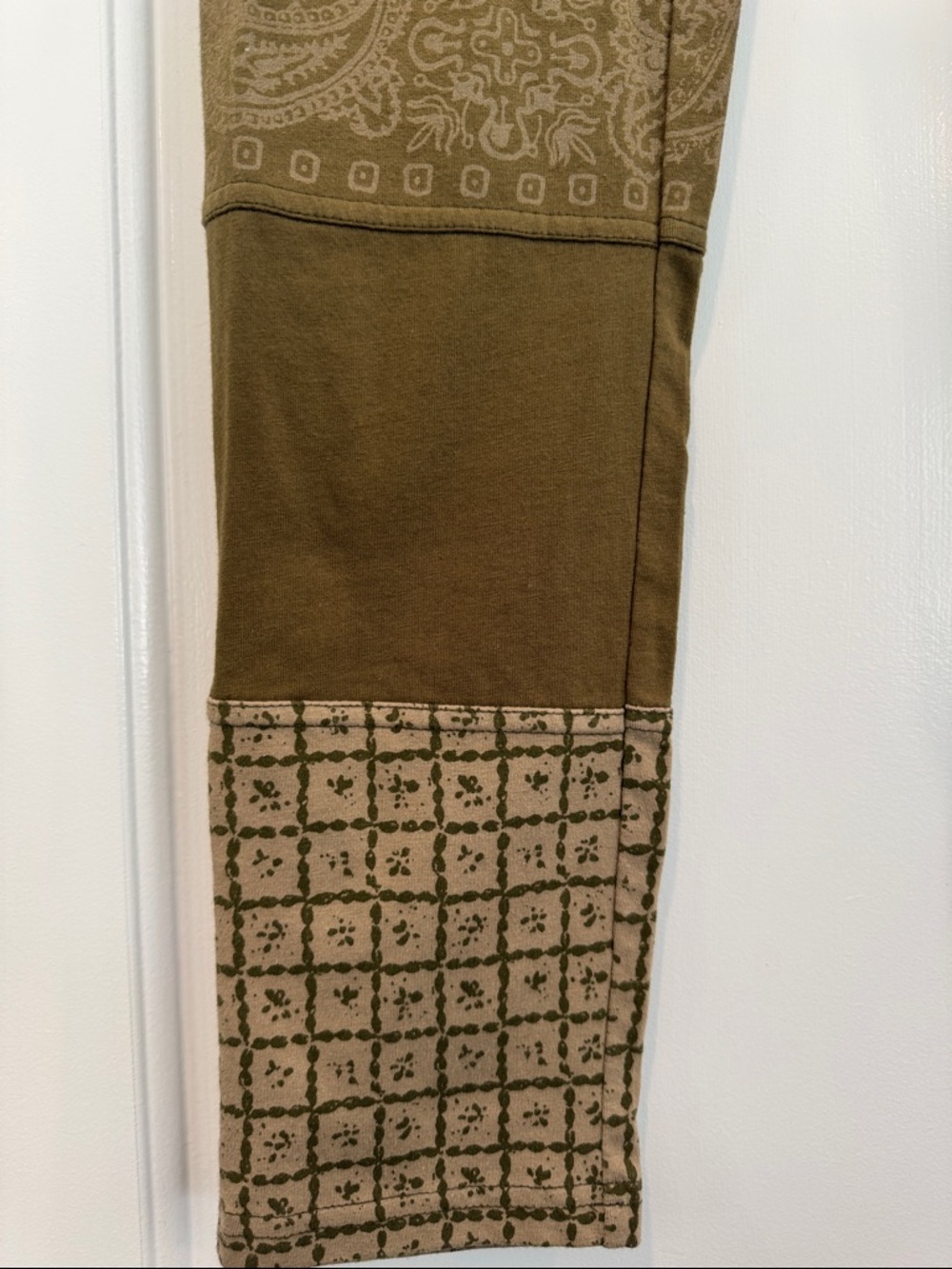 NWT Free People Olive Paisley Print Bandana Leggings Size Large - Picture 3 of 7